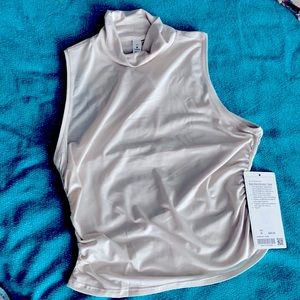 NWT Lululemon tank M